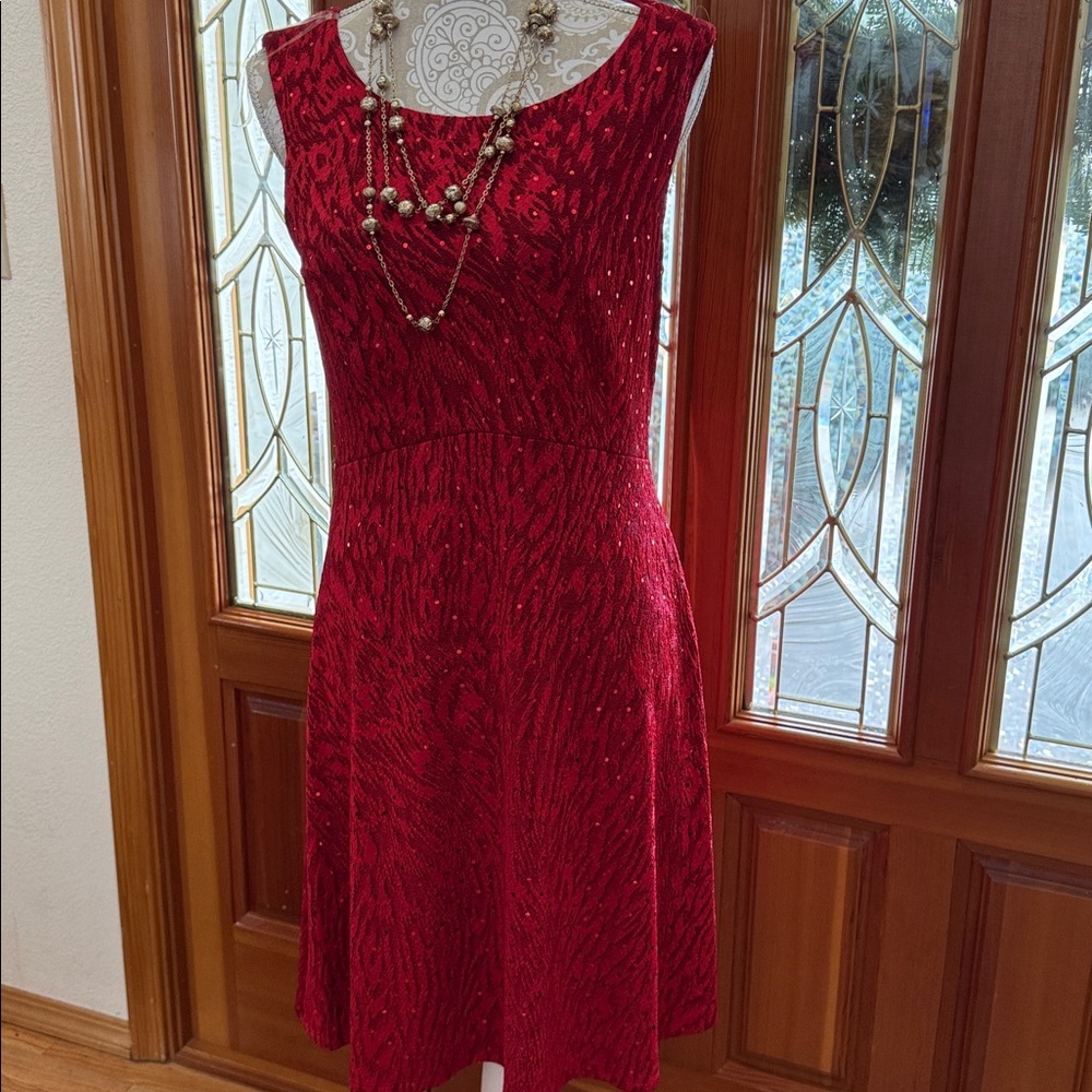 SPARKLING RED DRESS WITH STRETCHY FABRIC SZ 10 LIKE NEW for YOUR VALENTINÉS DAY